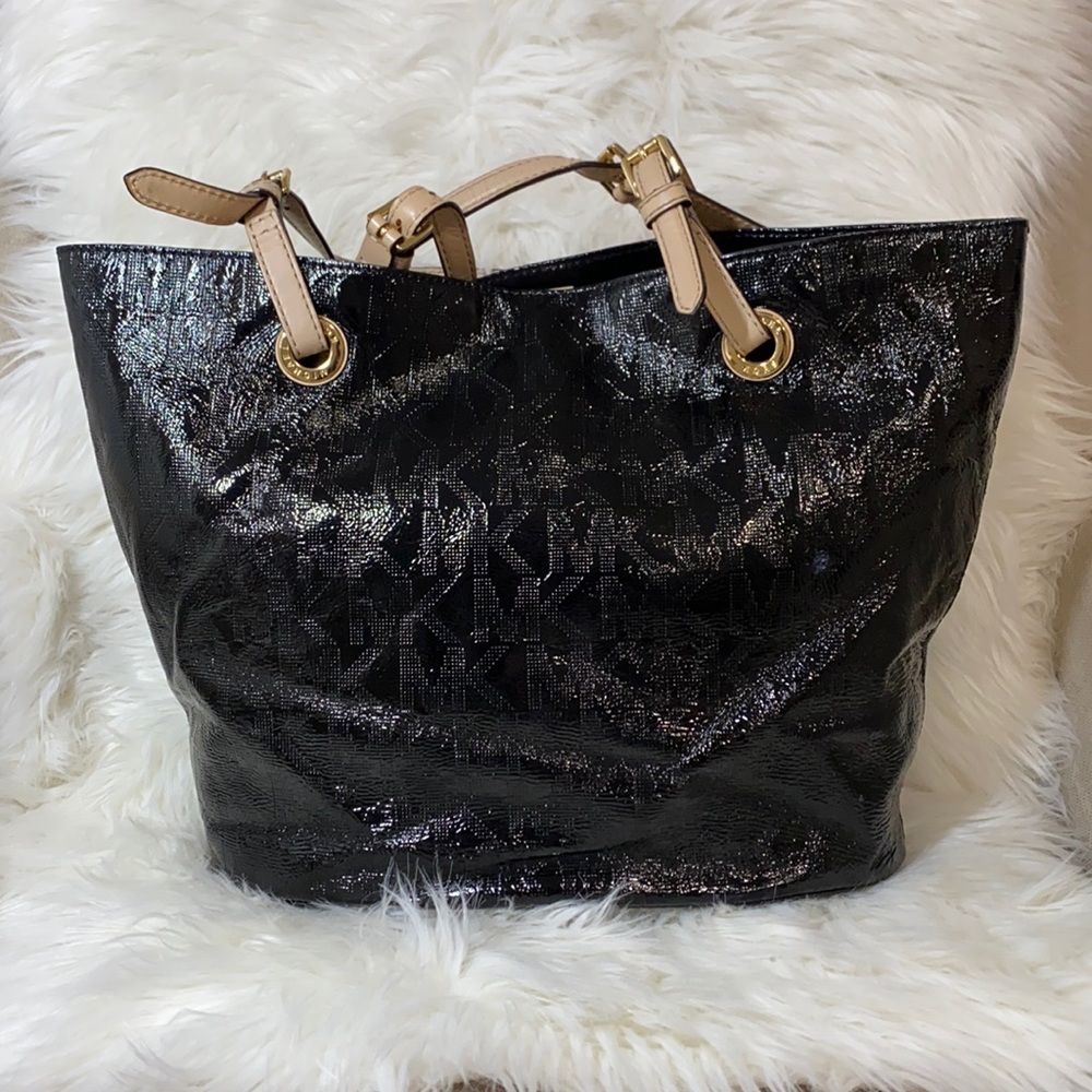 ♥Preloved ♥ Michael Kors Jet Set Logo Tote Shiny Black bag
